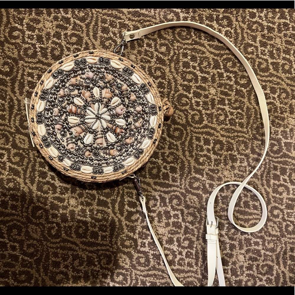 Seashell crossbody bag